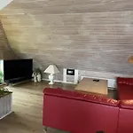 Σπίτι διακοπών Child-friendly With Large Indoor Pool *