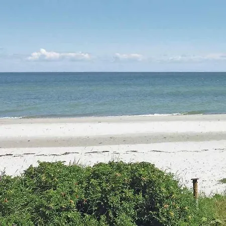 بيت للعطل Child-friendly With Large Indoor Pool *