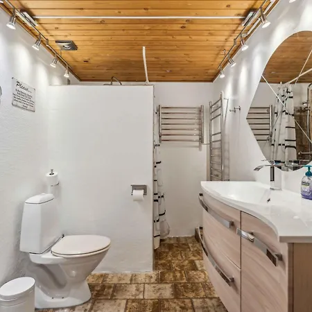 Child-friendly With Large Indoor Pool بيت للعطل *