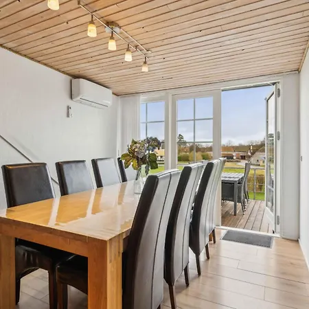 بيت للعطل Child-friendly With Large Indoor Pool *