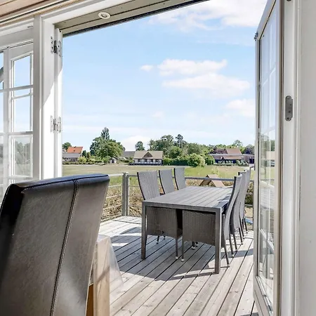 بيت للعطل Child-friendly With Large Indoor Pool