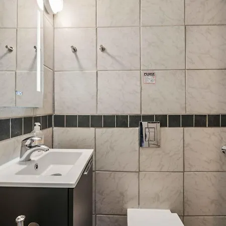 Child-friendly With Large Indoor Pool Сasa de vacaciones