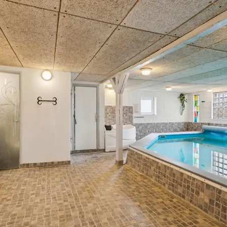 Vakantiehuis Child-friendly With Large Indoor Pool Otterup