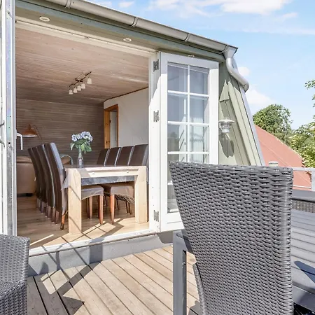 Child-friendly With Large Indoor Pool Vakantiehuis Otterup