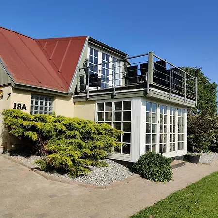Vakantiehuis Child-friendly With Large Indoor Pool *