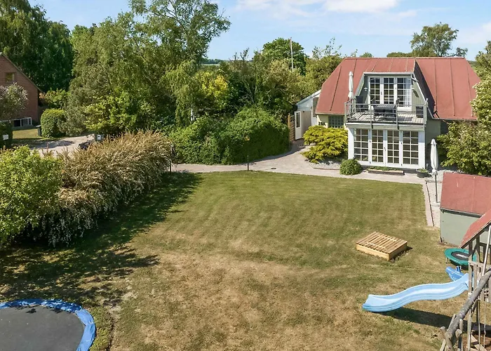 Child-friendly With Large Indoor Pool Otterup